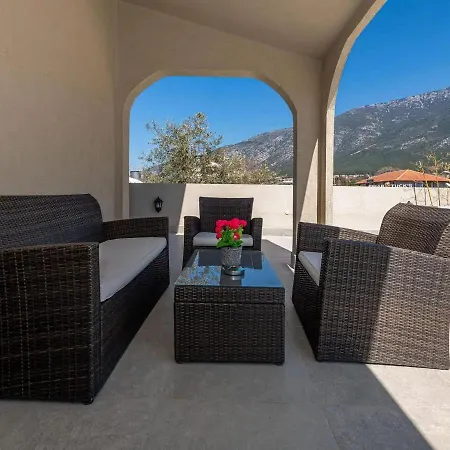 Lejlighedshotel Oludeniz 1+1 Yuzme Havuzlu Ve Jakuzili Modern Yazlik