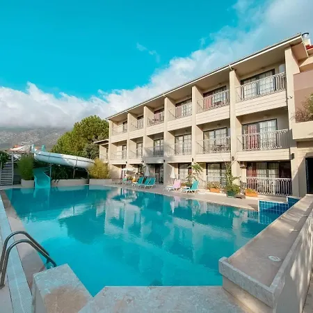 Oludeniz 1+1 Yuzme Havuzlu Ve Jakuzili Modern Yazlik Fethiye